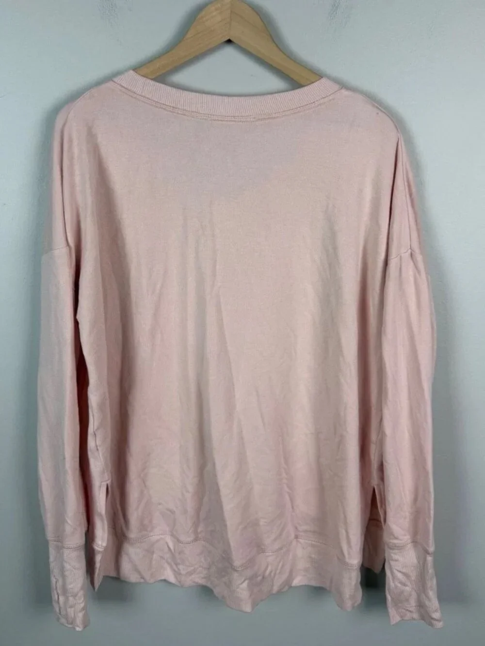 Athleta Cozy Karma Sweatshirt Light Pink Modal Thumbhole 870422 Size XL Women’s
